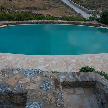 3 Bedroom Cycladic Lia Villa *